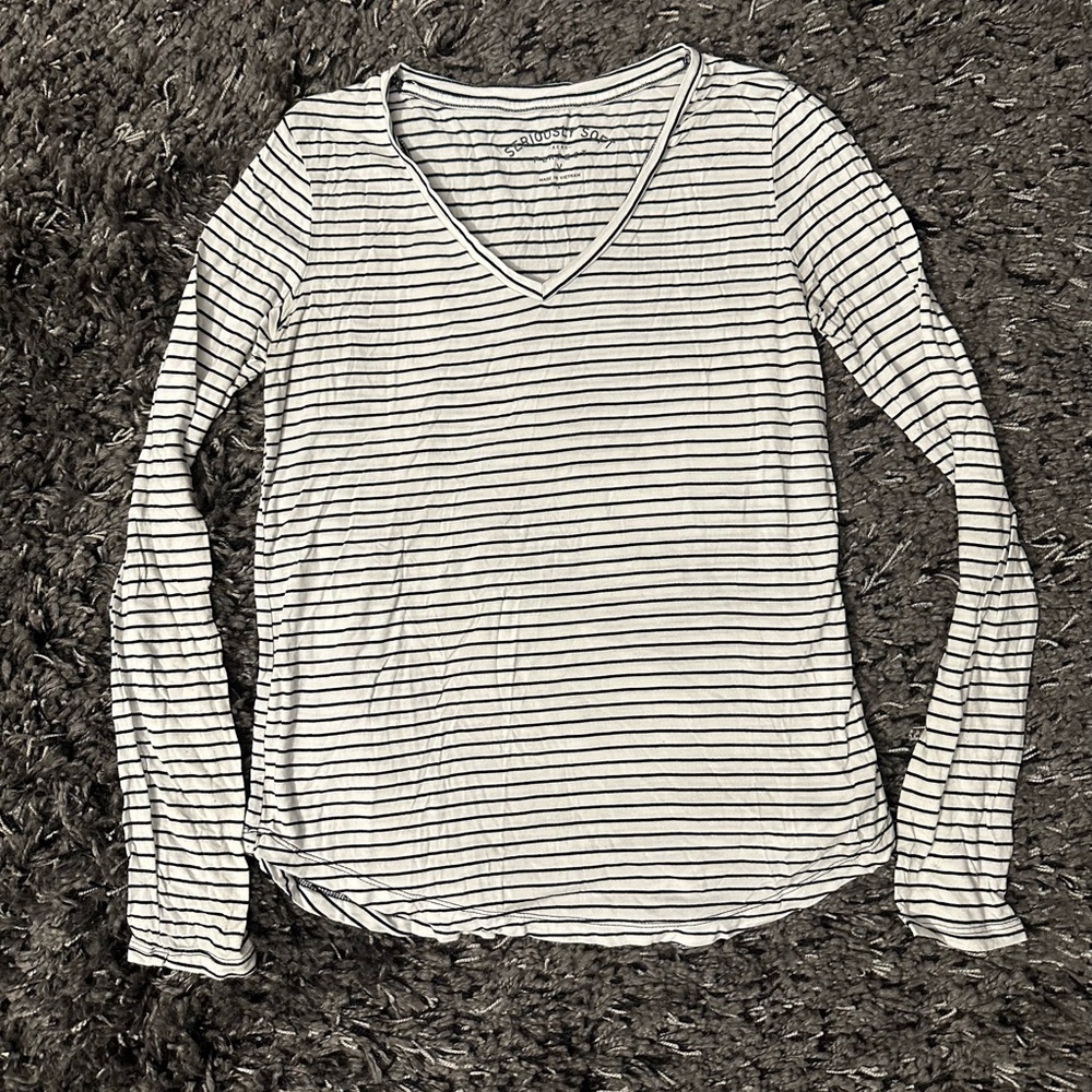 Aeropostale Black and White Striped Long Sleeve Tee